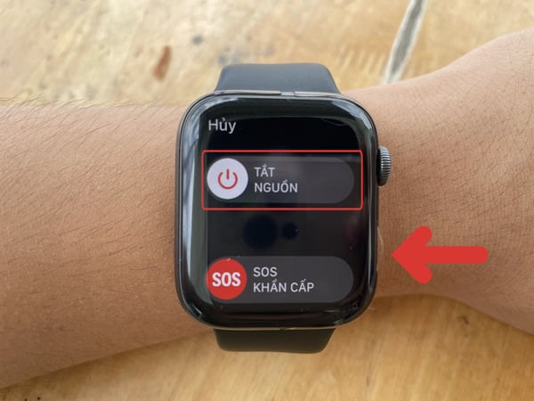 Ngắt kết nối iPhone và đồng hồ thông minh Apple Watch bằng cách tiến hành khôi phục cài đặt gốc.